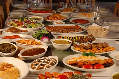 http://www.destinationiran.com/wp-content/uploads/2011/01/Food-in-Iranian-Restaurants.jpg