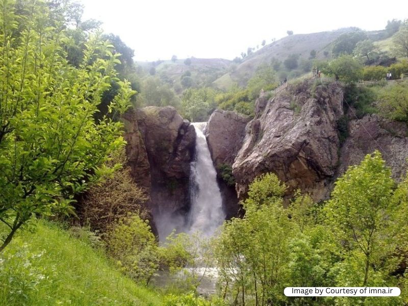 آبشار شلماش در بهار