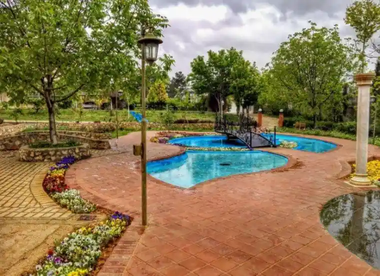 اجازه ویلا در شیراز همراه با استخر