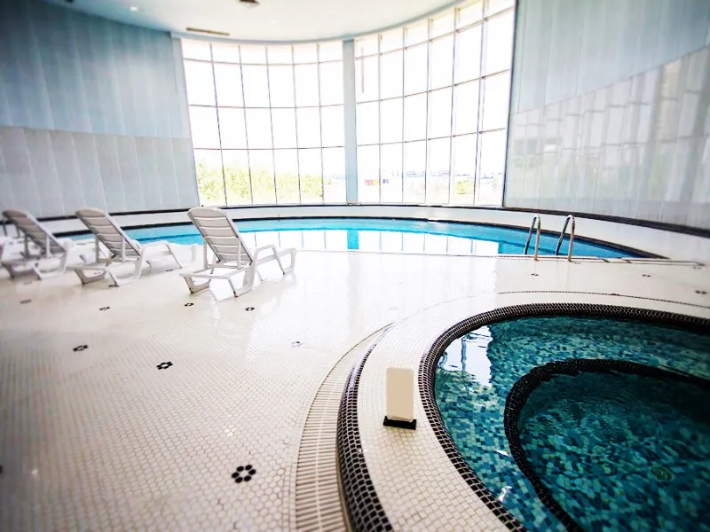 استخر هتل بین المللی کیش