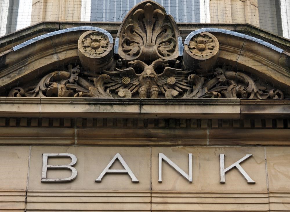 بانک ها و موسسات مجاز ایرانی