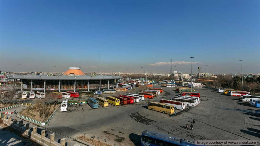 نمایی از ترمینال جنوب تهران جهت تهیه بلیط اتوبوس