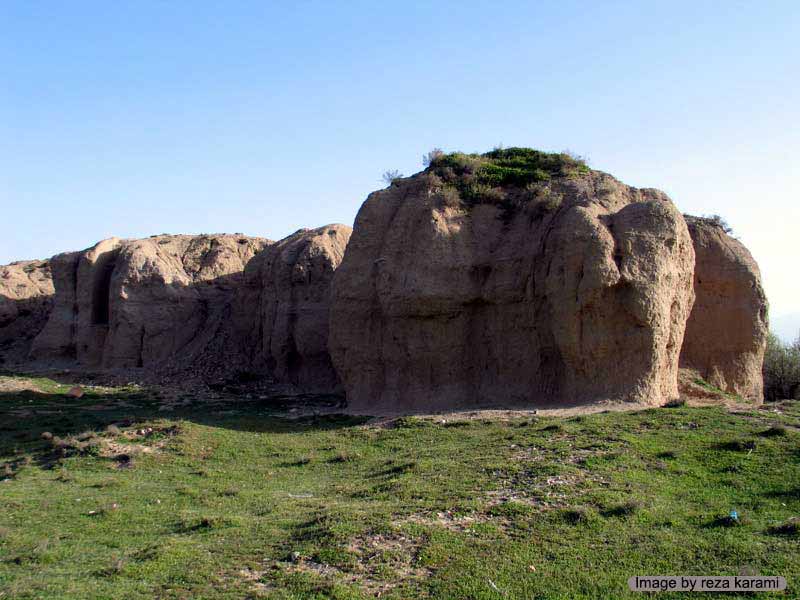 تپه ای باستانی در نهاوند