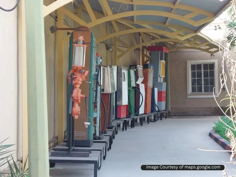 موزه بنزین آبادان