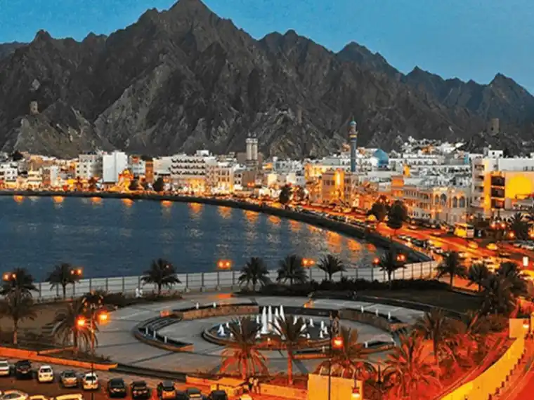 مقایسه رفتار مردم بومی دبی و عمان با ایرانیان