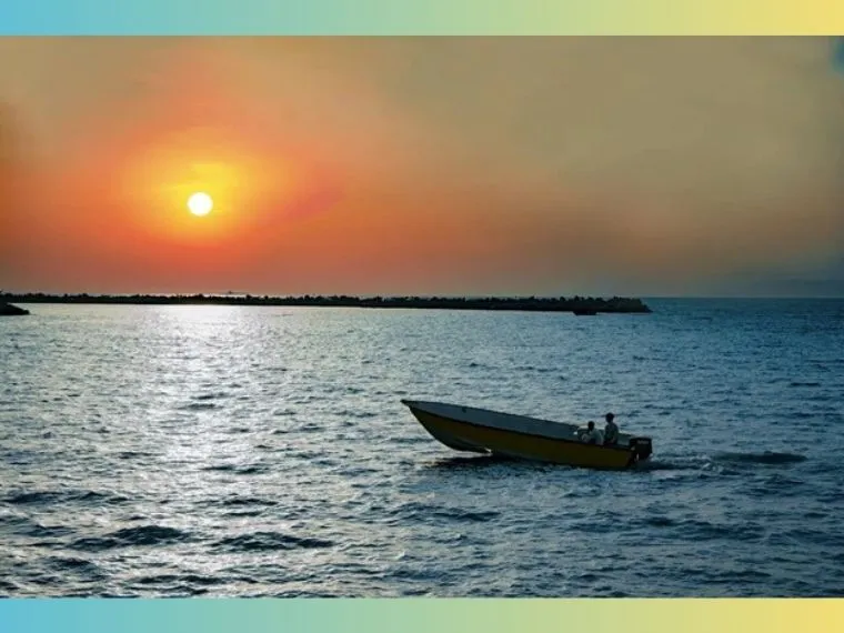 قایق سواری در بوشهر