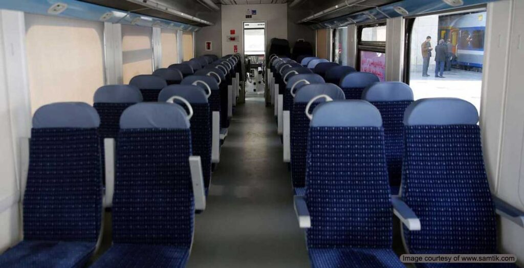 راهنمای خرید بلیط قطار سالنی یا اتوبوسی، با صندلی‌هایی مشابه اتوبوس