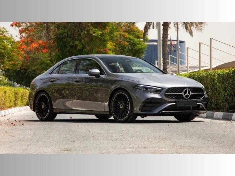 قیمت اجاره خودرو بنز دبی