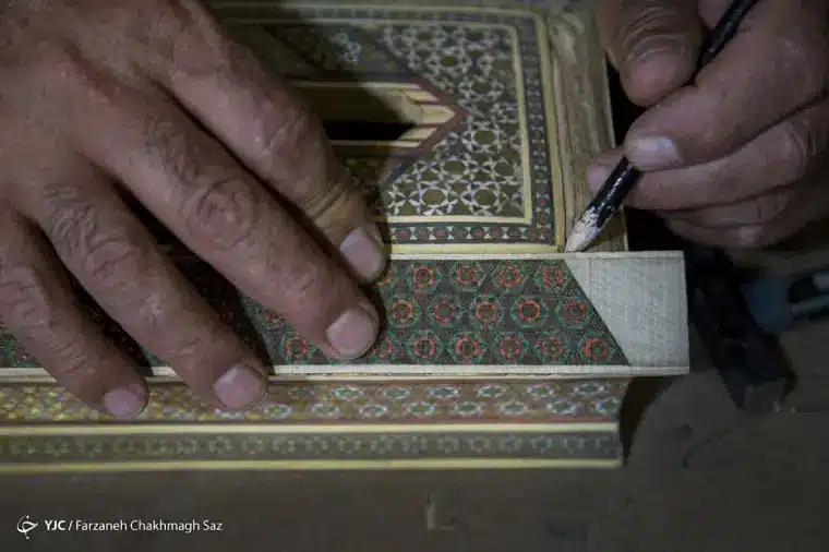 معرفی هنر اصیل خاتم کاری