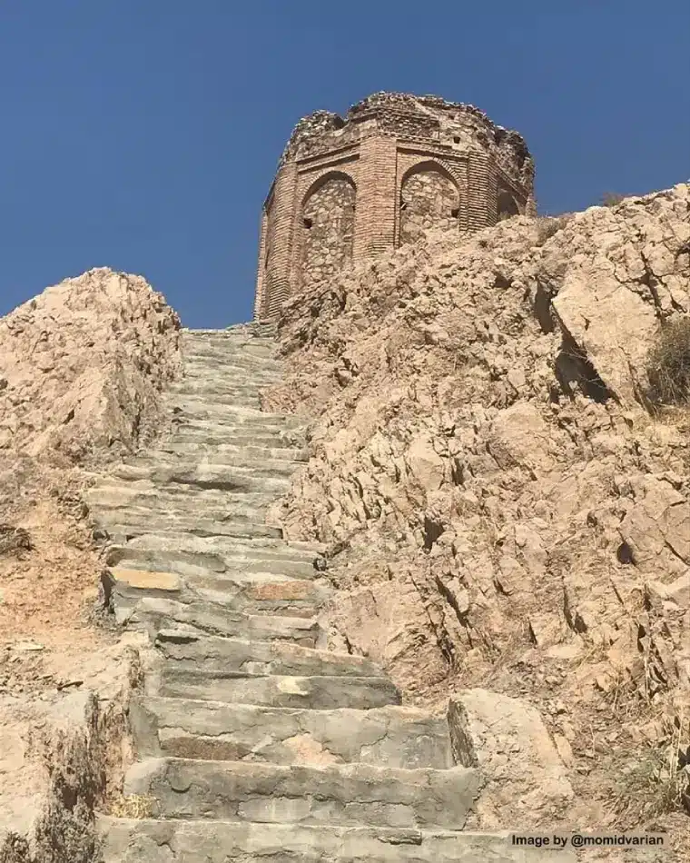 نمایی زیبا از برج نقاره خانه