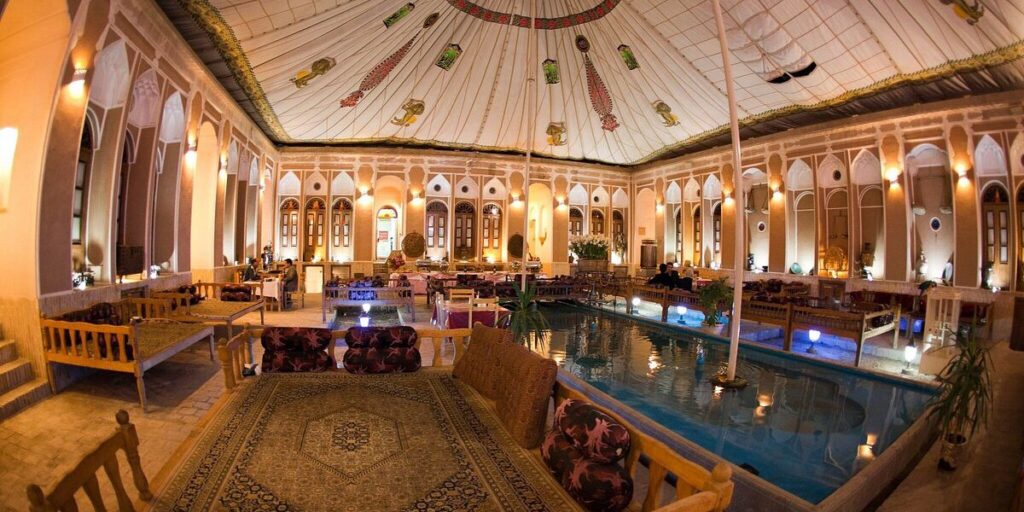 هتل فهادان در دسته بهترین هتل های سنتی یزد