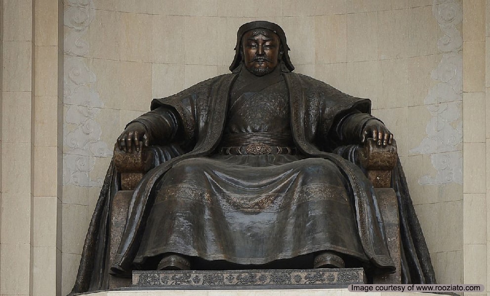 مجسمه‌ای از چنگیز خان مغول، از بدنام‌ترین متجاوزین در تاریخ ایران