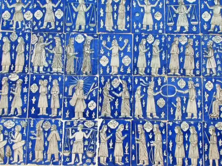 کاشی کاری آبی قاجار تکیه معاون الملک