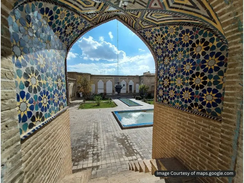  خانه افتخارالاسلام کجاست