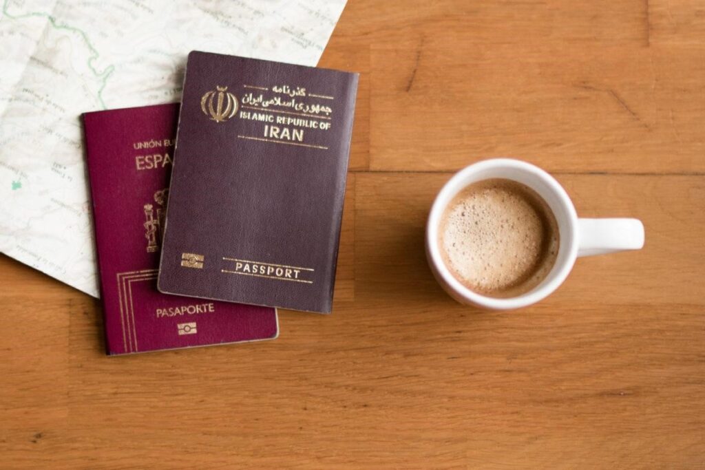 بررسی مدارکی که برای صدورگذرنامه المثنی نیاز است