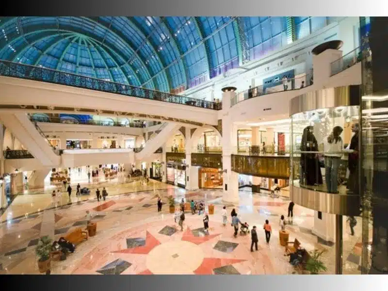 یکی از مراکز خرید عمان