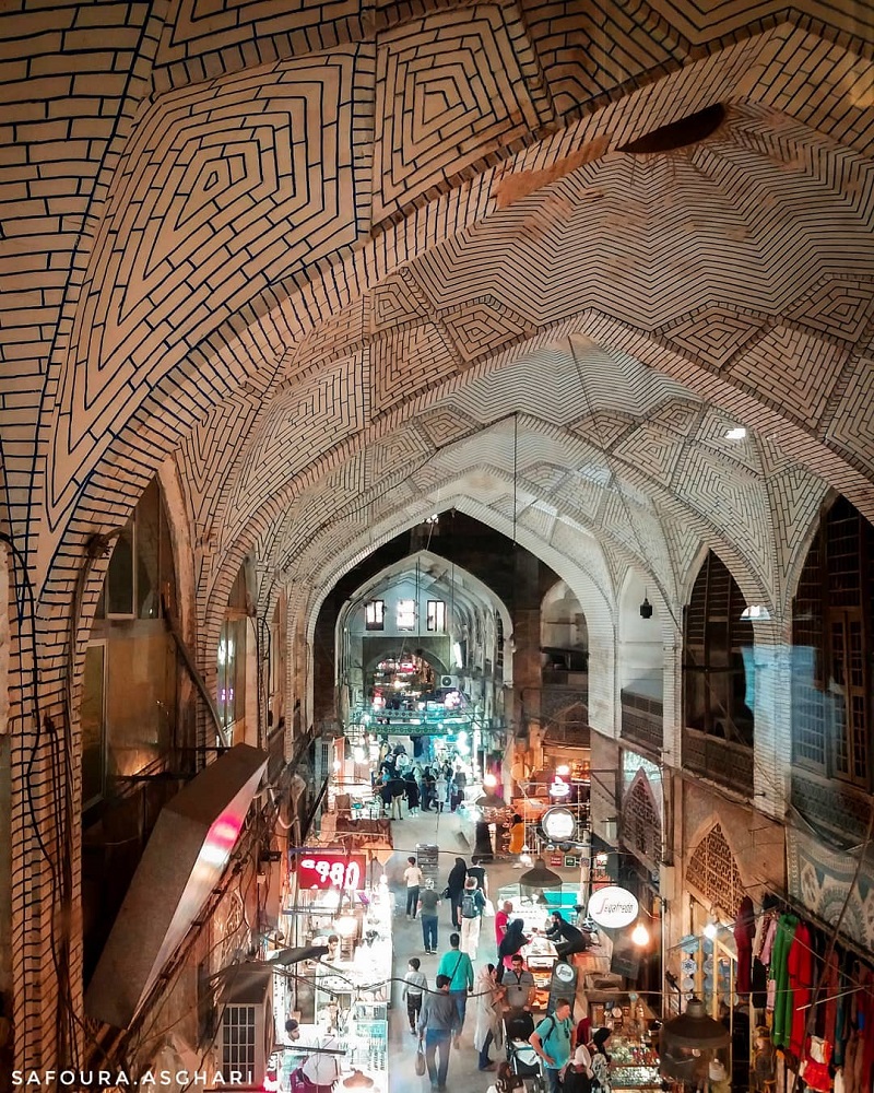 ایرانگردی در بازار قیصریه اصفهان