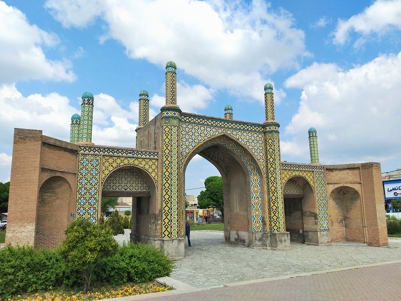 معماری ایرانی قاجاریه، دروازه تهران در قزوین