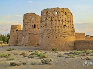 دیدنی های ابرکوه: قلعه رباط
