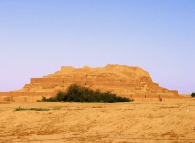 تاریخ معماری ایران؛ مهندسی معماری معبد چغازنبیل