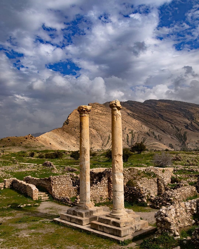 شهر باستانی بیشاپور، از جاهای دیدنی شیراز که در نزدیکی این شهر قرار دارد.