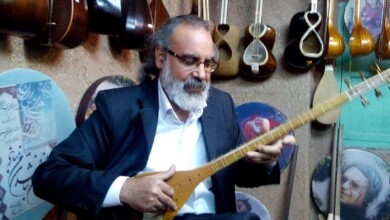 مهارت نواختن ساز تنبور ایرانی