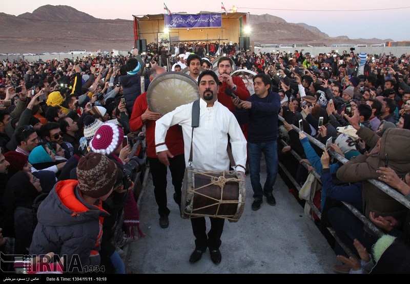 تاثیرات اجتماعی گردشگری: جشن سده در یزد