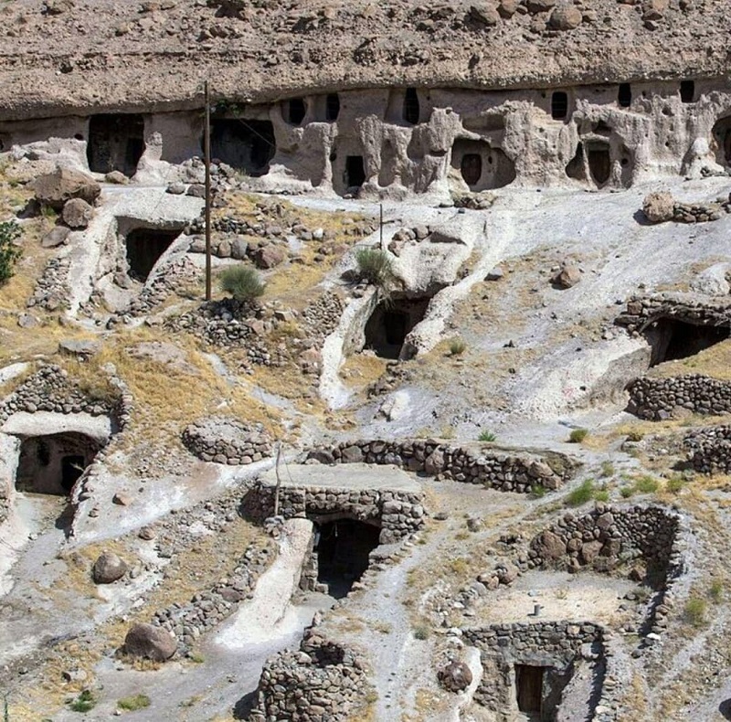 جاذبه های گردشگری کرمان: روستای جهانی میمند