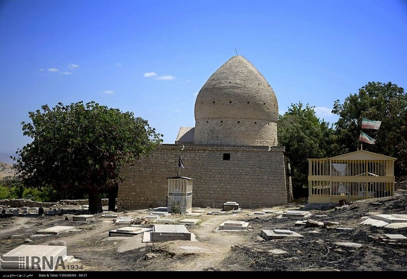 مقبره شجاع الدین خورشید در دره خرم آباد