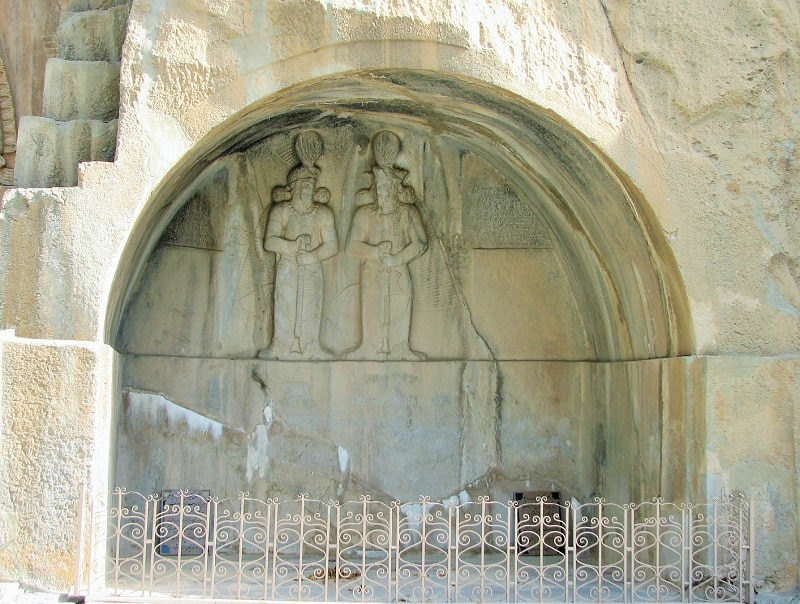 نقش برجسته تاق کوچک 