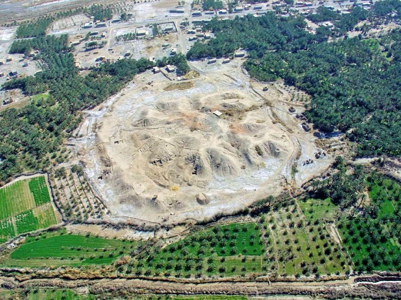 جاذبه های گردشگری جیرفت: تپه تاریخی کنار صندل