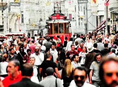 گردشگری انبوه و تمرکز مسافر