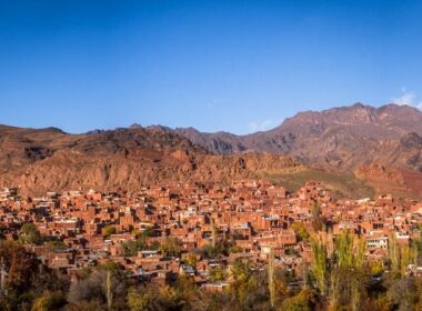 نمای کلی روستای تاریخی ابیانه