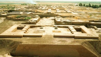 ویرانه کاخ آپادانا شهر باستانی شوش