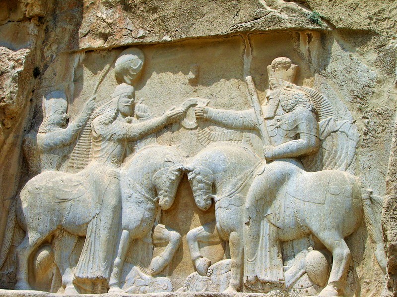 جزئیات سنگ نگاره های ساسانی