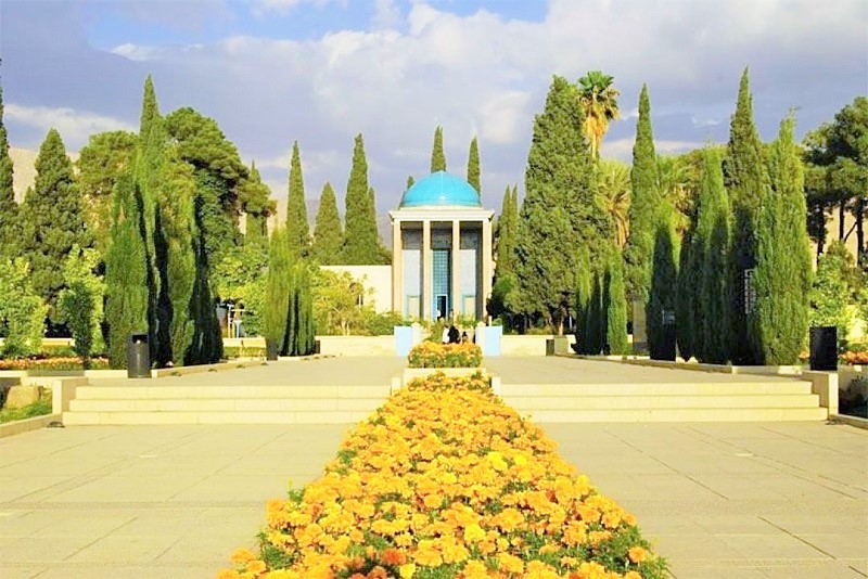 نمای آرامگاه سعدی