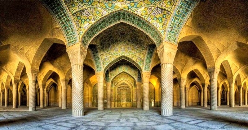 تالار ستوندار ایوان جنوبی مسجد وکیل شیراز