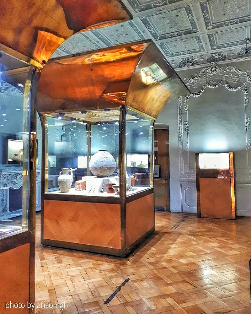 ویترین موزه آبگینه