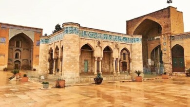 حیاط مسجد جامع عتیق شیراز
