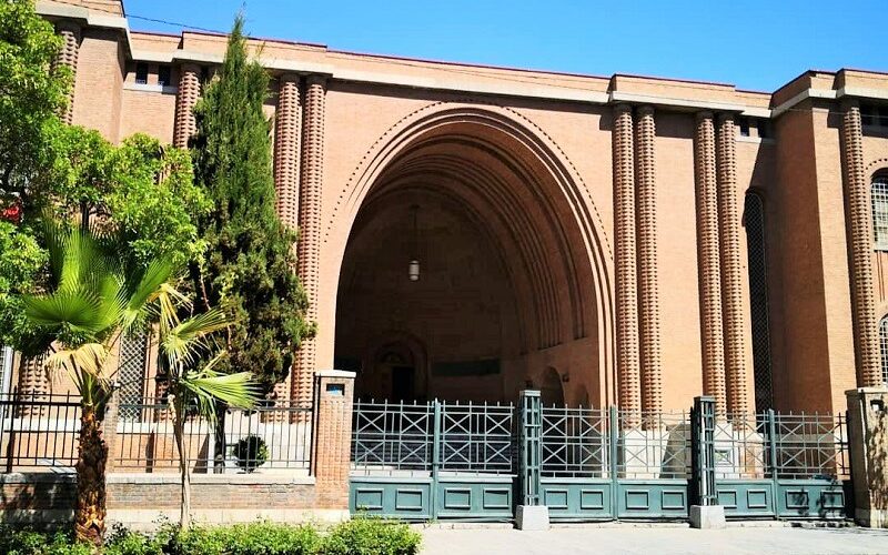ساختمان موزه ایران باستان