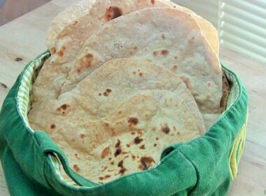 فرهنگ پخت نان لواش و به اشتراک گذاشتن آن
