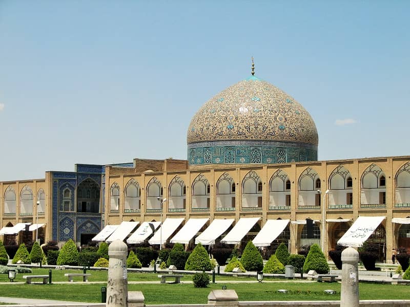 نمای مسجد شیخ لطف الله