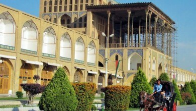 نمای کلی کاخ عالی قاپو