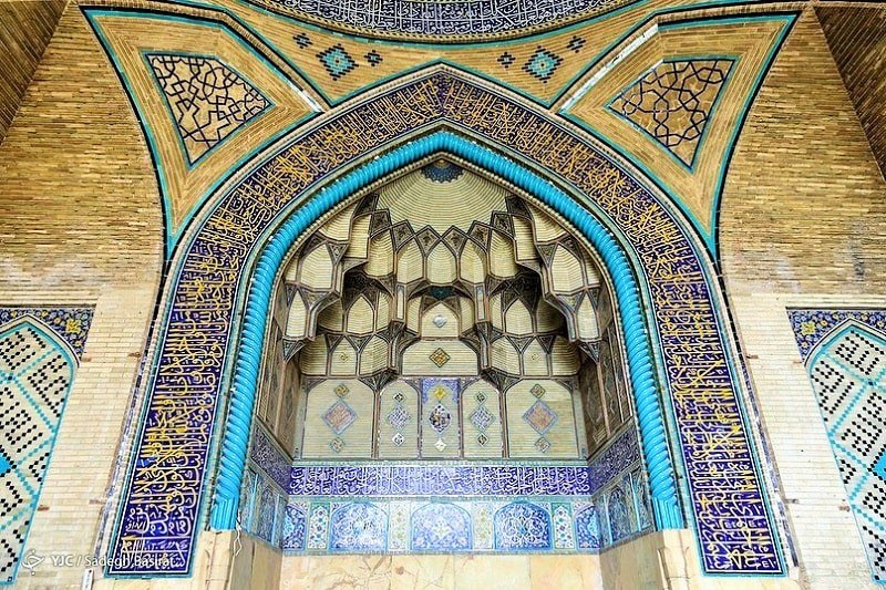 تزیینات محراب مسجد حکیم