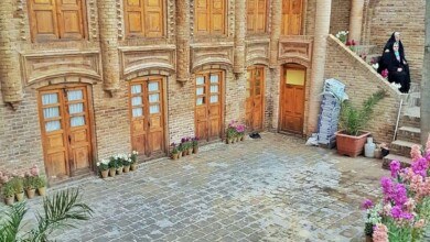 حیاط خانه توکلی مشهد
