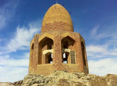 گنبد باز نطنز