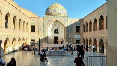 نمایی از صحن آرامگاه پیر پالاندوز