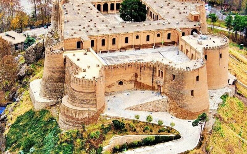 نمای هوایی قلعه فلک الافلاک