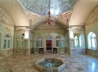 عمارت قصر آیینه یزد