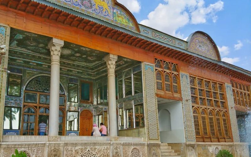 نمایی از عمارت زیبای نارنجستان قوام شیراز